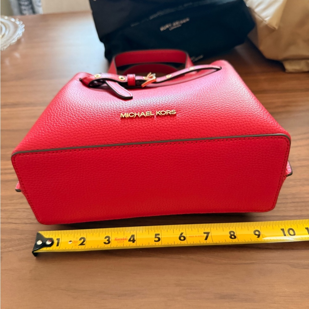 Michael Kors Bright Red Leather Satchel with Gold Hardware - Picture 4 of 16